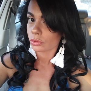 Meet your Posher, Dayana